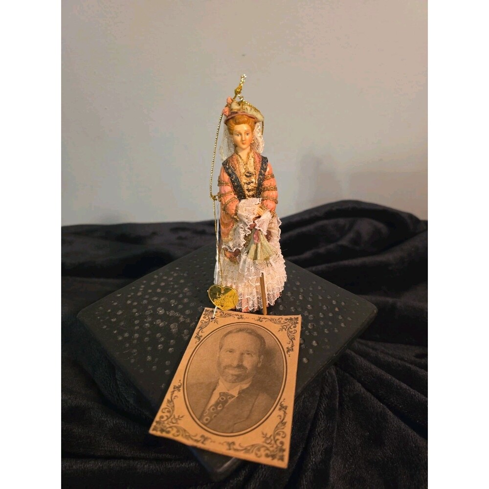 Vtg. Louis Nichole XVII Resin Victorian Fig.Doll/Ornament. H.Crafted.2001. Or.B.